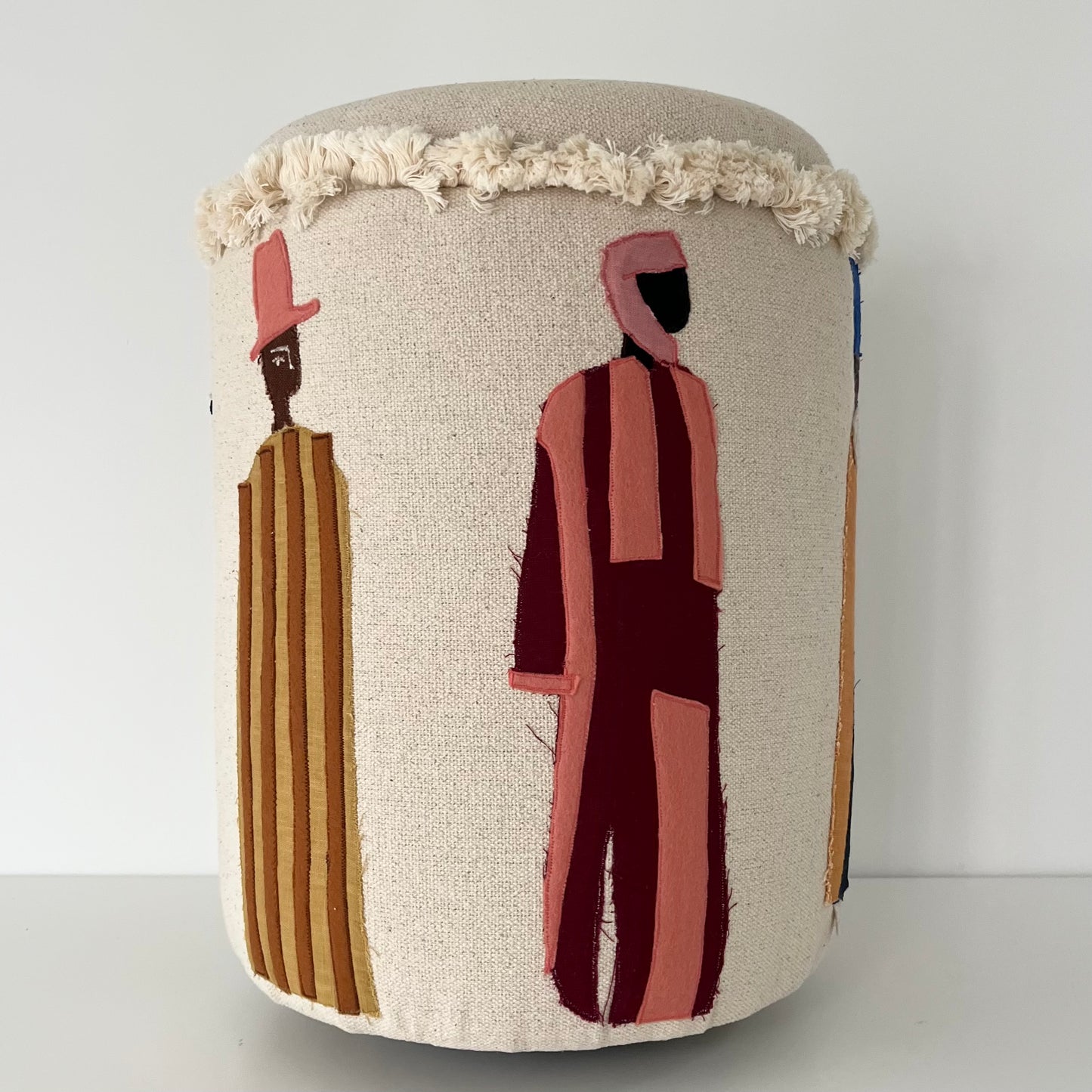 Spirit pouf