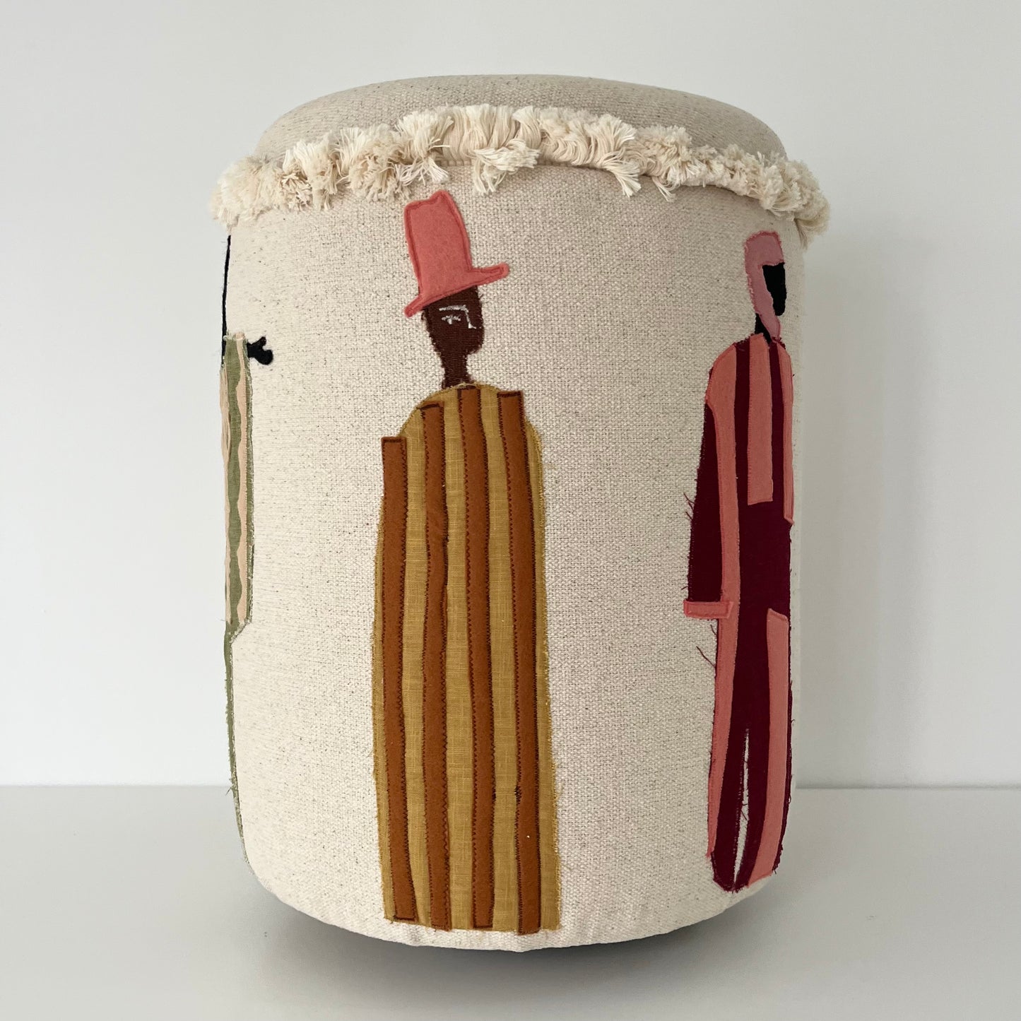 Spirit pouf