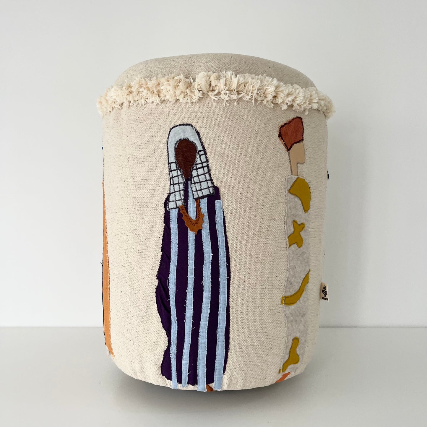 Spirit pouf