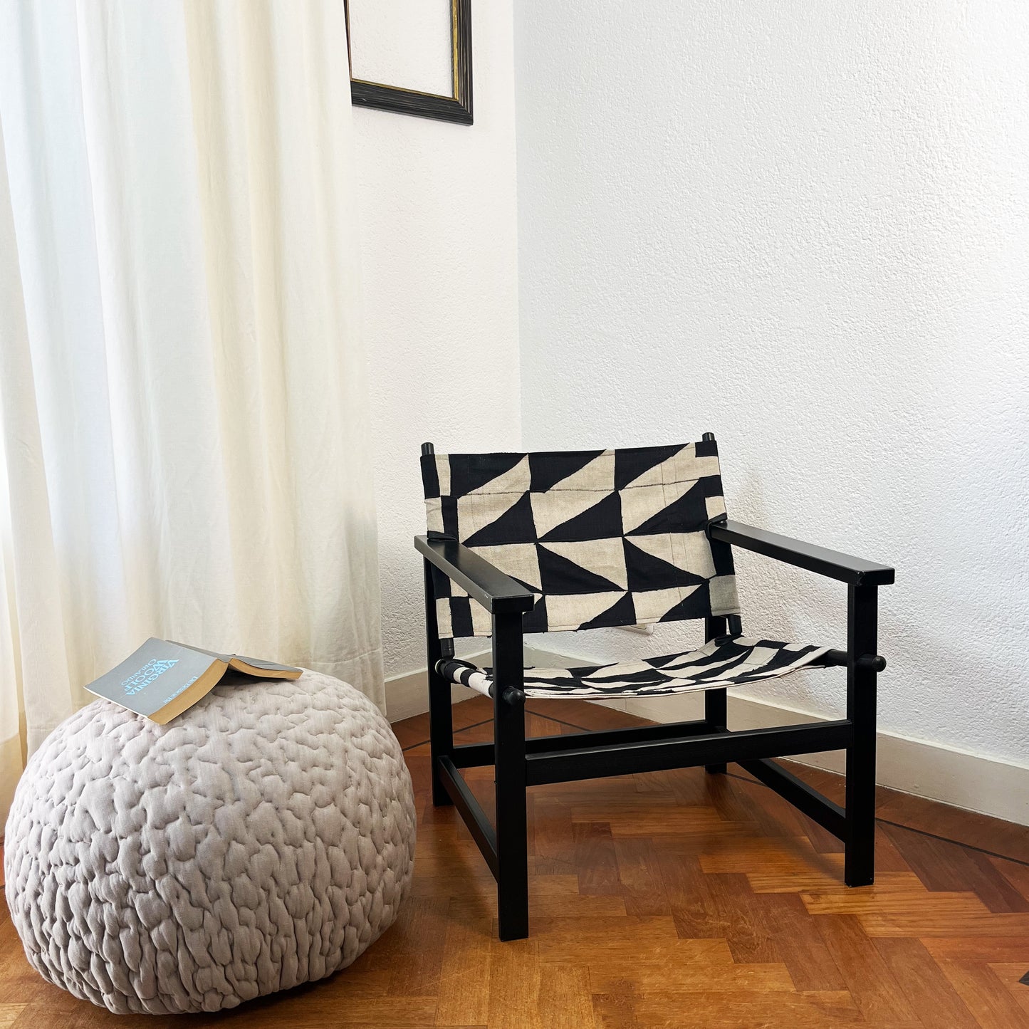 Rock pouf